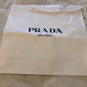 Med Prada gift bag